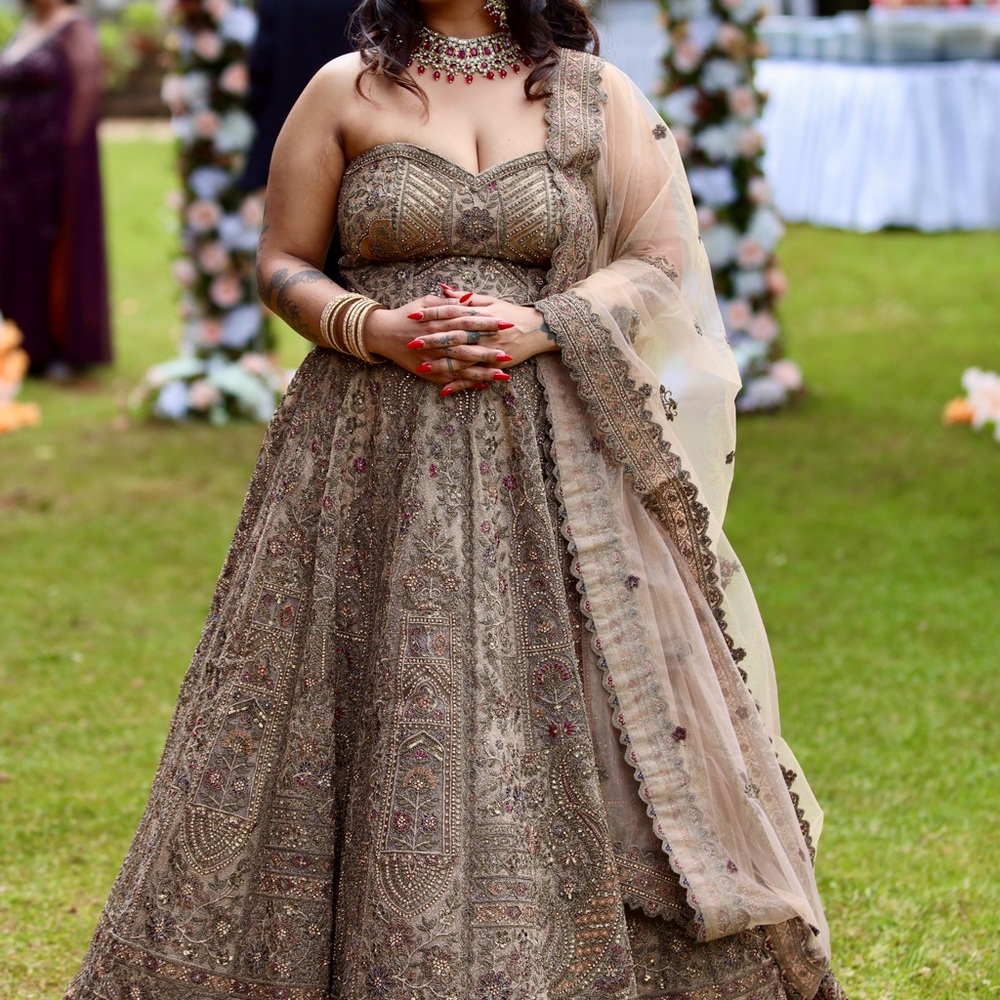 Manyavar Mohey Handmade Royal Lehenga – Worn Once